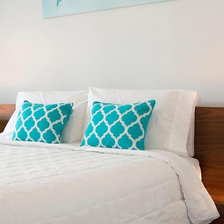 Beach Living At Island Pine Villas Blse George Town Buitenkant foto