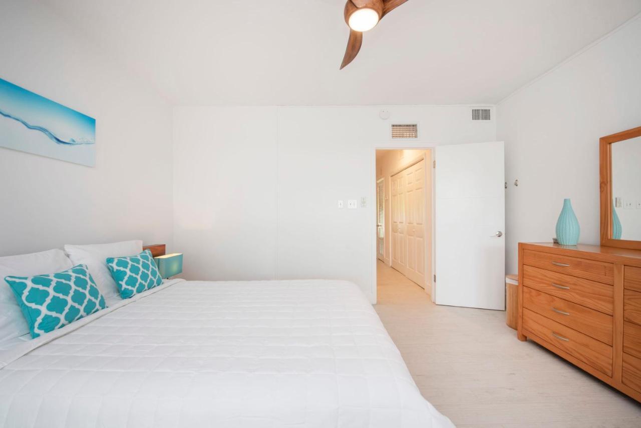 Beach Living At Island Pine Villas Blse George Town Buitenkant foto