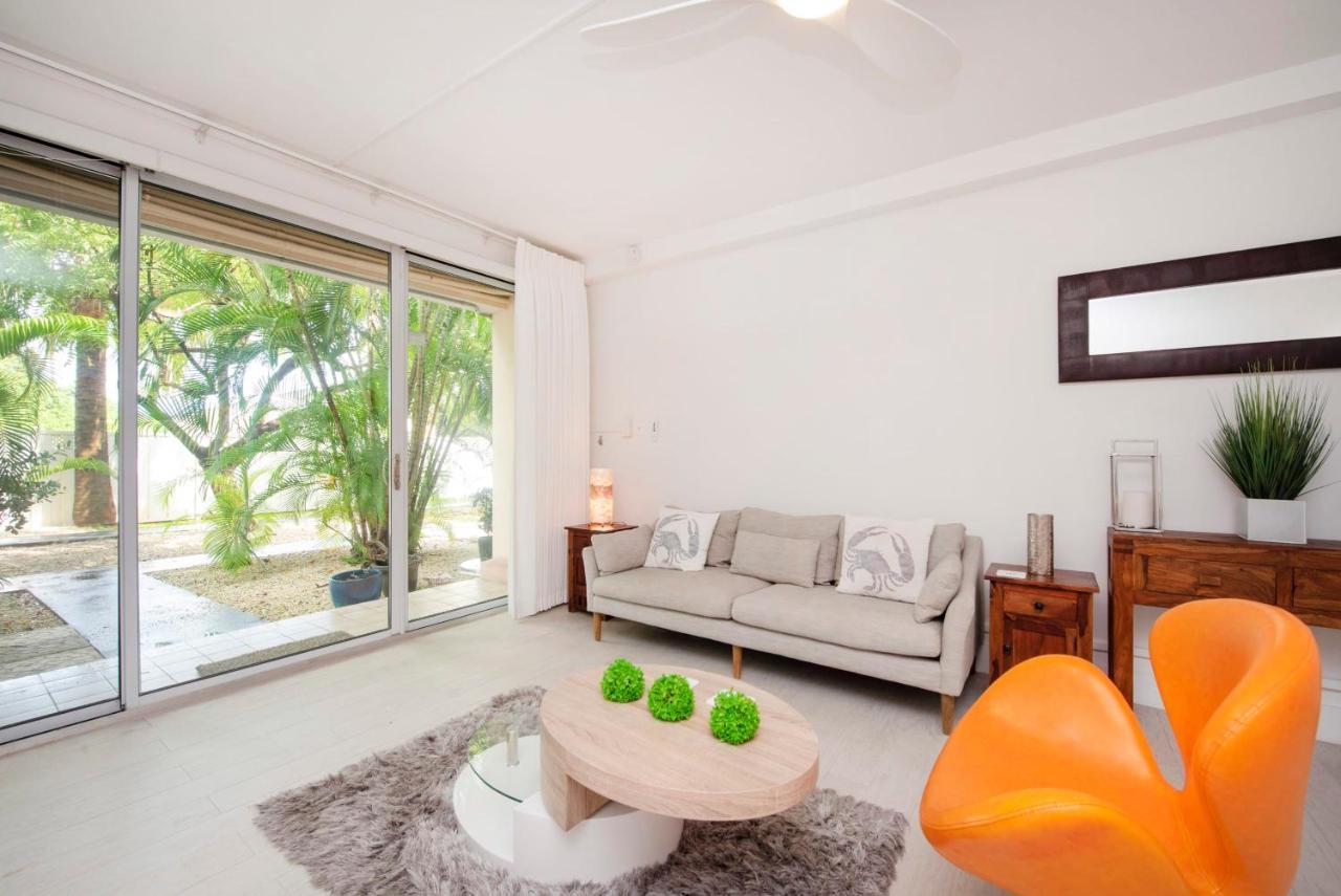 Beach Living At Island Pine Villas Blse George Town Buitenkant foto