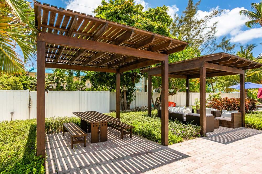 Beach Living At Island Pine Villas Blse George Town Buitenkant foto